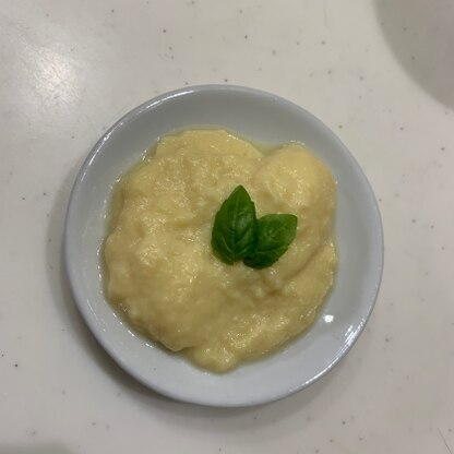 レンジでグルグルしてできました！おからパウダーで出来るんですね！色んなフレーバー入れて味変もしてみたくなりましたまた作ります